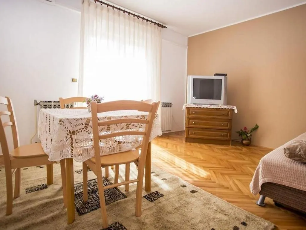Apartments With A Parking Space Rovinj - 22527